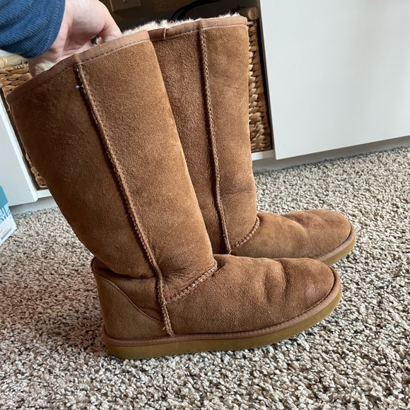 Brown Ugg boots - Picture 1 of 6